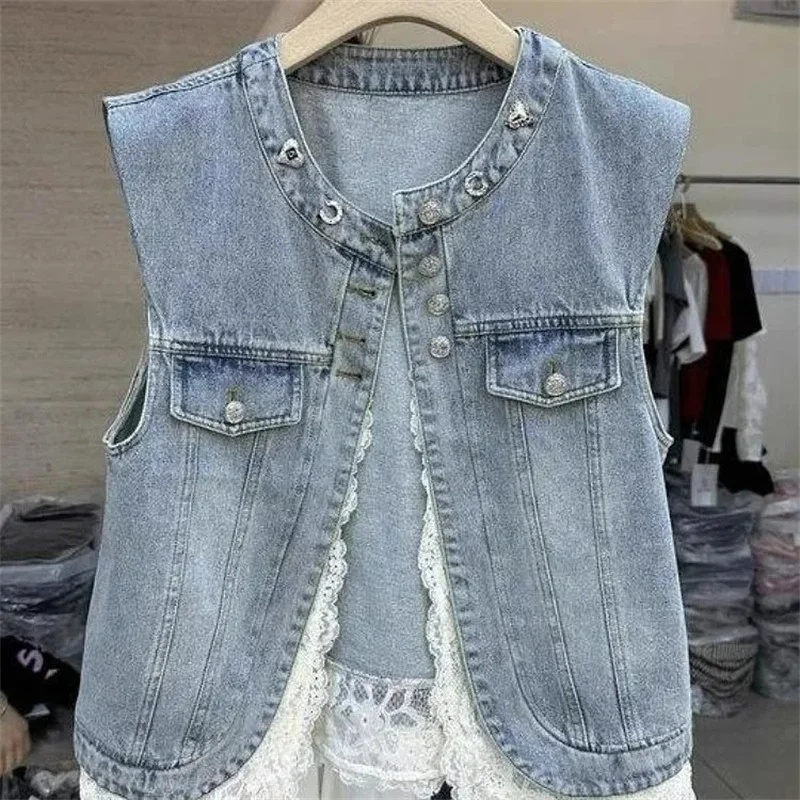 New Spring Autumn lace Stitching Denim Vest Jacket Women's Korean Sleevele Waistcoat Cowboy Vest Coat Female Casual Ladies Tops
New Spring Autumn lace Stitching Denim Vest Jacket Women's Korean Sleevele Waistcoat Cowboy Vest Coat Female Casual Ladies Tops