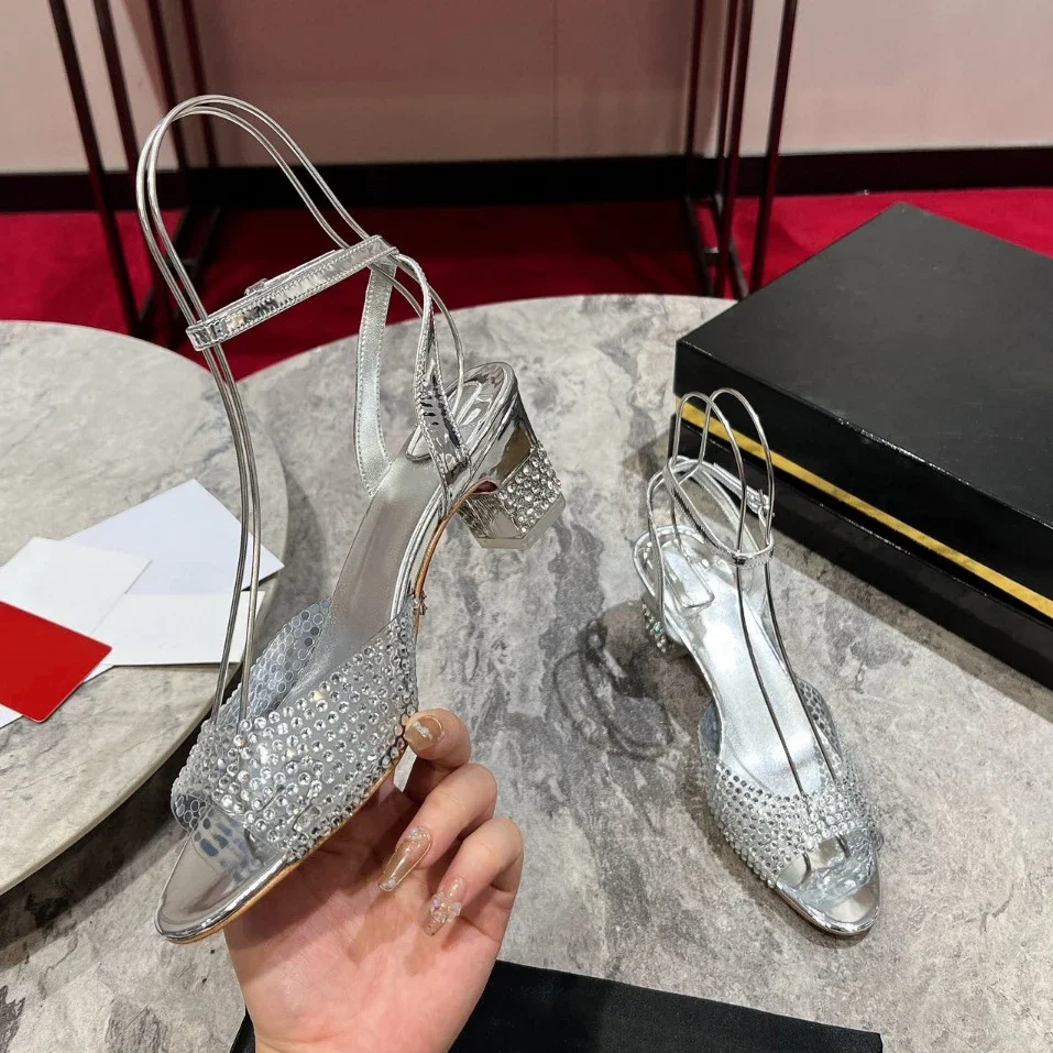 Top Quality Womens High Heels Luxury Fashion Ladies Sandals Designer Classic Red Heel Real Leather sole Mules Shoes 2334
Top Quality Womens High Heels Luxury Fashion Ladies Sandals Designer Classic Red Heel Real Leather sole Mules Shoes 2334