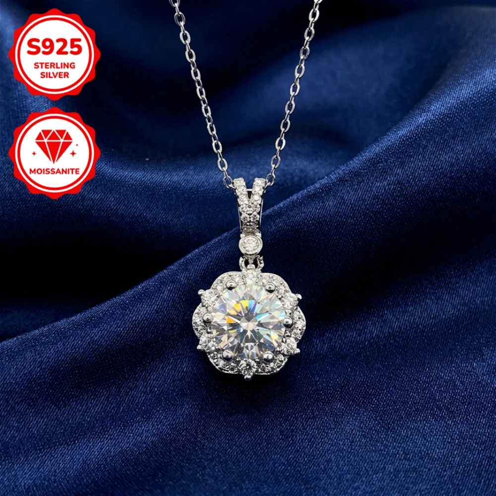 1pc 1/2Ct A Pendant Necklace Made of S925 Sterling Silver and Round Moissanite Would Be The Perfect Birthday or Christmas Gift.
1pc 1/2Ct A Pendant Necklace Made of S925 Sterling Silver and Round Moissanite Would Be The Perfect Birthday or Christmas Gift.