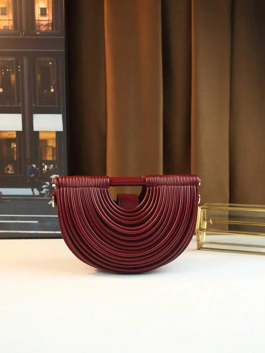 Red Pleated Semi-Circular Top Handle Handbag for Women
Red Pleated Semi-Circular Top Handle Handbag for Women