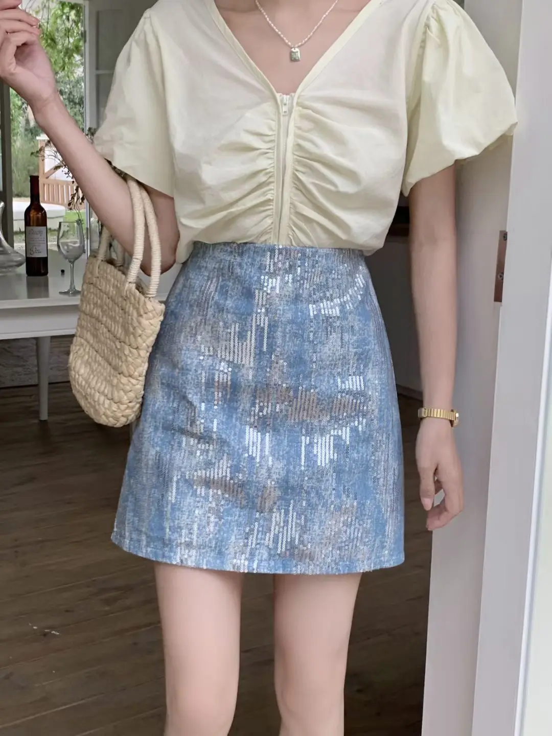 Female Jeans Skirts Coquette Mini Women's Denim Skirt Sequin High Waist Sexy Short New in Summer 2025 Y2k Vintage Cheap Casual
Female Jeans Skirts Coquette Mini Women's Denim Skirt Sequin High Waist Sexy Short New in Summer 2025 Y2k Vintage Cheap Casual