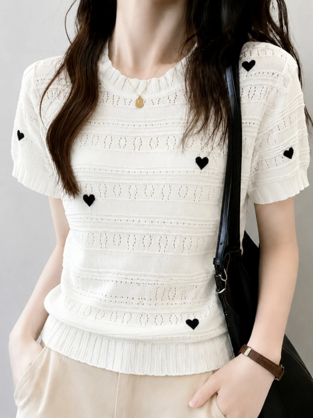 Anti-Aging Heart Pattern Knitted Ice Silk Hollow out Short Sleeve Top Summer Design Versatile Soft Women's Fashion Casual Fit
Anti-Aging Heart Pattern Knitted Ice Silk Hollow out Short Sleeve Top Summer Design Versatile Soft Women's Fashion Casual Fit