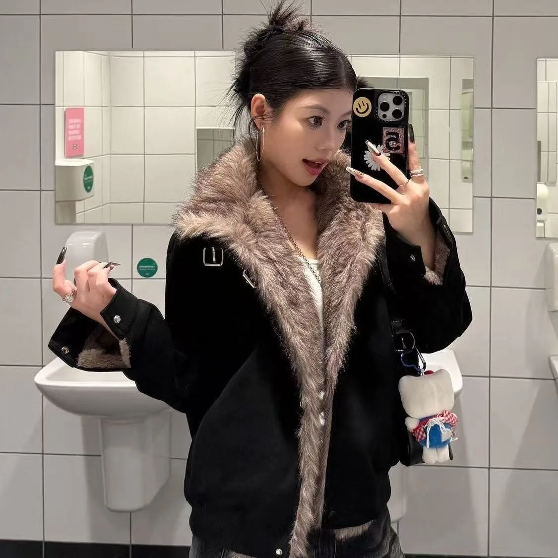 Korean Women's Loose Down Colorful Cotton Clothes Winter Fashion Temperament Bread New Coat Wash Shiny and Thick Cotton Clothes
Korean Women's Loose Down Colorful Cotton Clothes Winter Fashion Temperament Bread New Coat Wash Shiny and Thick Cotton Clothes