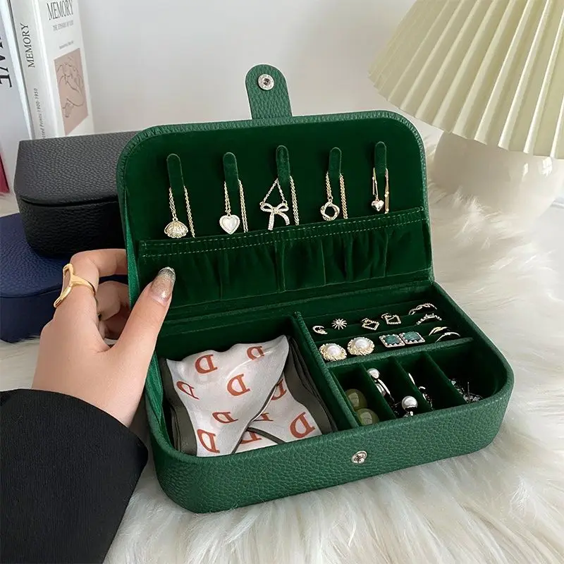 Portable Button Chenille Leather Travel Jewelry Case Jewelry Organizer Display Storage Box Joyero For Rings Earrings Necklaces
Portable Button Chenille Leather Travel Jewelry Case Jewelry Organizer Display Storage Box Joyero For Rings Earrings Necklaces