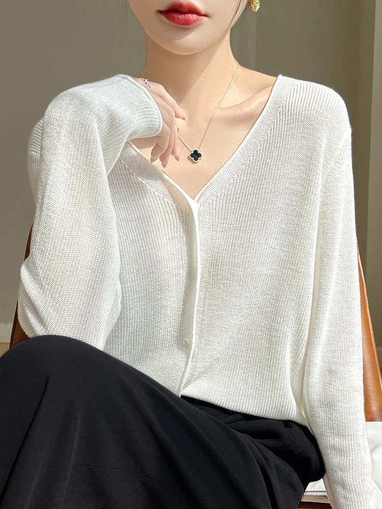 Summer New V-Neck Pure Color Knitted Ice Silk Thin Casual Slimming Long Sleeve Top for Women Fashionable Versatile Open Cardigan
Summer New V-Neck Pure Color Knitted Ice Silk Thin Casual Slimming Long Sleeve Top for Women Fashionable Versatile Open Cardigan