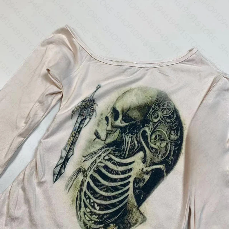 Autumn Y2k Clothes Long Sleeve T-Shirts 2000s Vinage Skull Graphic Print T-Shirt Aesthetics Harajuku Round Neck Tops Streetwear 
Autumn Y2k Clothes Long Sleeve T-Shirts 2000s Vinage Skull Graphic Print T-Shirt Aesthetics Harajuku Round Neck Tops Streetwear