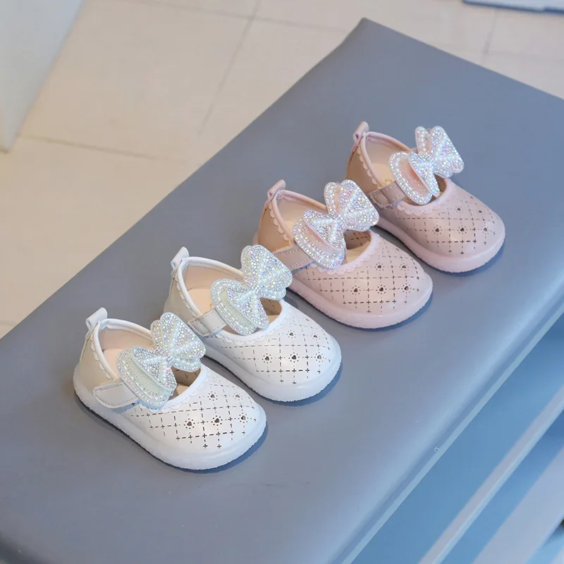 Summer Baby Shoes New Fashion Versatile Baby Girl Shoes Comfort Soft Anti Slip Breathable Sneakers Princess Flat Simple Sandals
Summer Baby Shoes New Fashion Versatile Baby Girl Shoes Comfort Soft Anti Slip Breathable Sneakers Princess Flat Simple Sandals