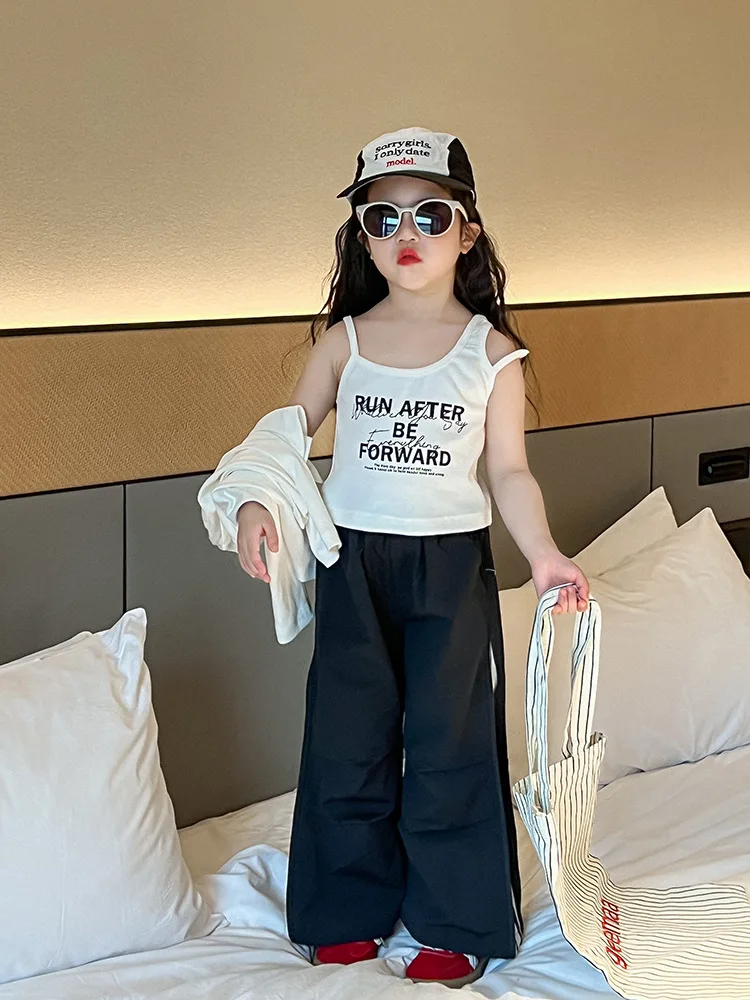 Solid Color Cardigan Trendy Letter Strap2025Spring New Striped Zipper Loose Wide-Leg Pants Set Trendy
Solid Color Cardigan Trendy Letter Strap2025Spring New Striped Zipper Loose Wide-Leg Pants Set Trendy