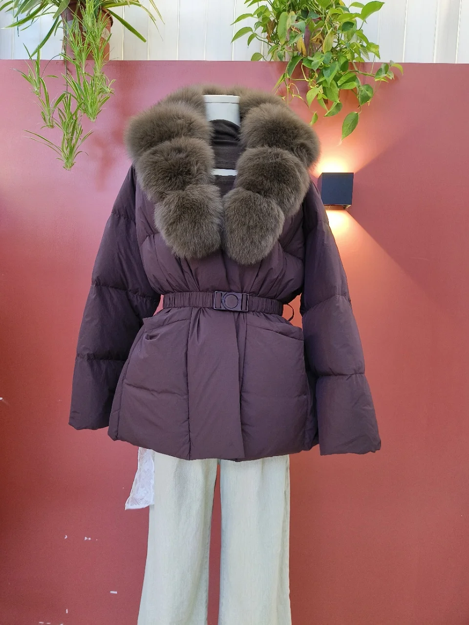 CXFS 2025, зимняя эксклюзивная модель, короткая шуба в корейском стиле, женская теплая пуховая куртка из 90% белого утиного пуха со съемным меховым воротником
CXFS 2025, зимняя эксклюзивная модель, короткая шуба в корейском стиле, женская теплая пуховая куртка из 90% белого утиного пуха со съемным меховым воротником