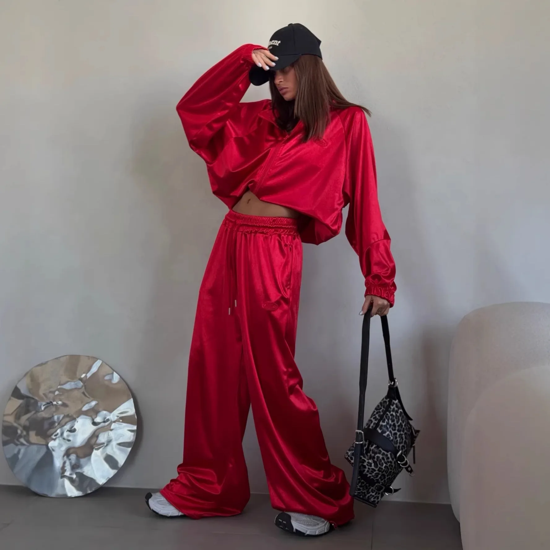 Satin Loose Shirt Lantern Pants Set Drawstring Waist Puff Sleeve Spring Casual Women Two-Piece Elegant Lady Outfit Pijamas Women
Satin Loose Shirt Lantern Pants Set Drawstring Waist Puff Sleeve Spring Casual Women Two-Piece Elegant Lady Outfit Pijamas Women