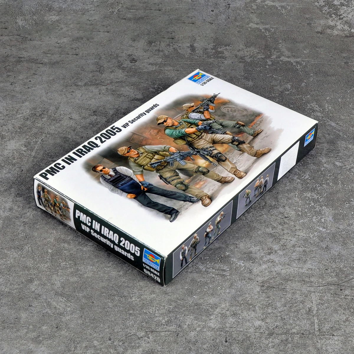 Trumpeter 1/35 00420 PMC IN IRAQ 2005 VIP Securlty guards scale Kit Set Static plastic model
Trumpeter 1/35 00420 PMC IN IRAQ 2005 VIP Securlty guards scale Kit Set Static plastic model