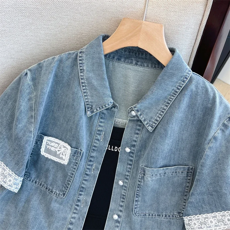 Fashion Lace Stitching Thin Short Denim Coat Women Summer New Big Pocket Lapel Single-Breasted Short Sleeve Female Jeans Jacket
Fashion Lace Stitching Thin Short Denim Coat Women Summer New Big Pocket Lapel Single-Breasted Short Sleeve Female Jeans Jacket