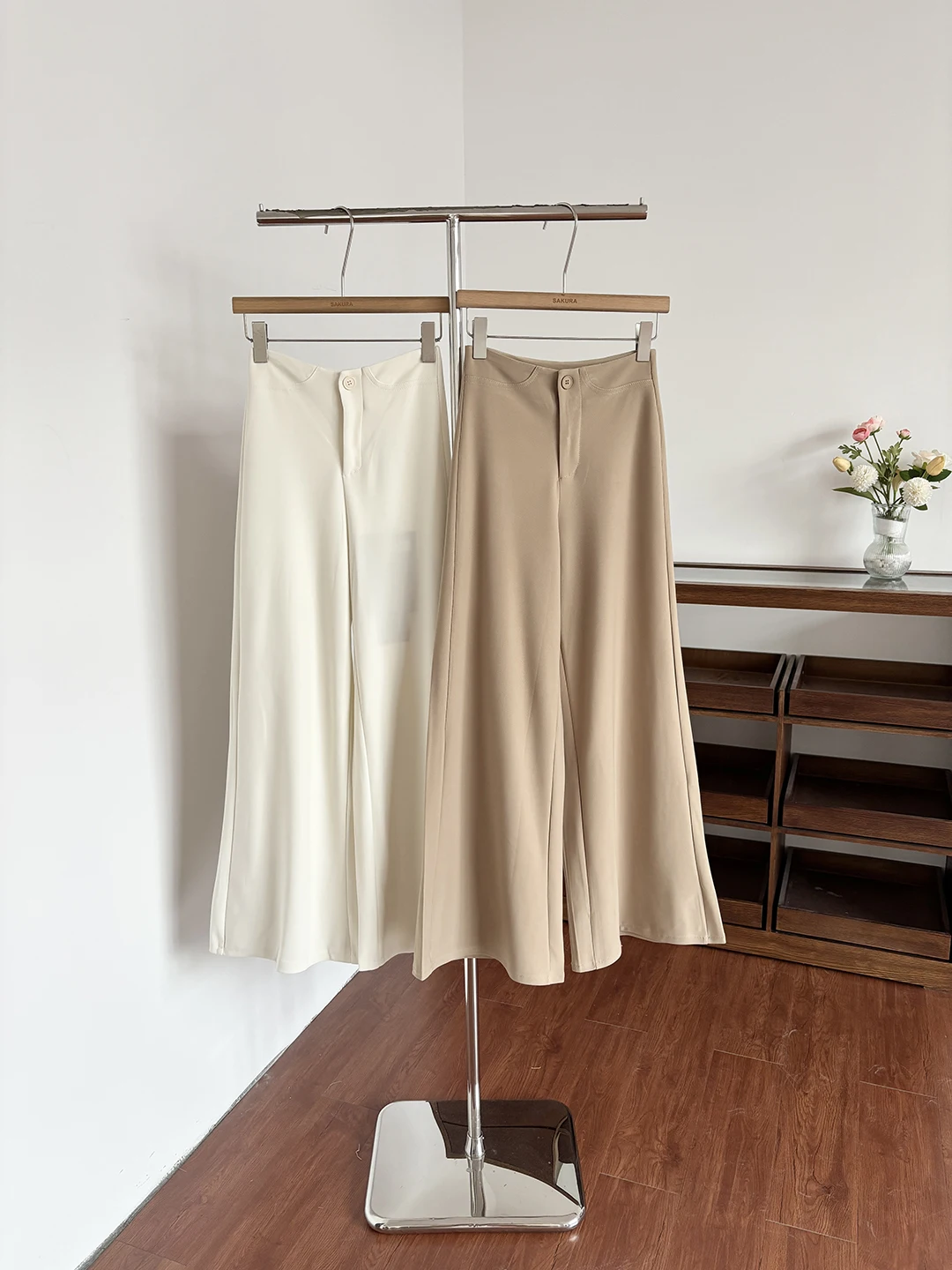 Fashionable Korean Style High Waist Wide Leg Pants Women's Casual Drapey Slimming Summer 2026 Polyester Fiber Commute Style
Fashionable Korean Style High Waist Wide Leg Pants Women's Casual Drapey Slimming Summer 2026 Polyester Fiber Commute Style