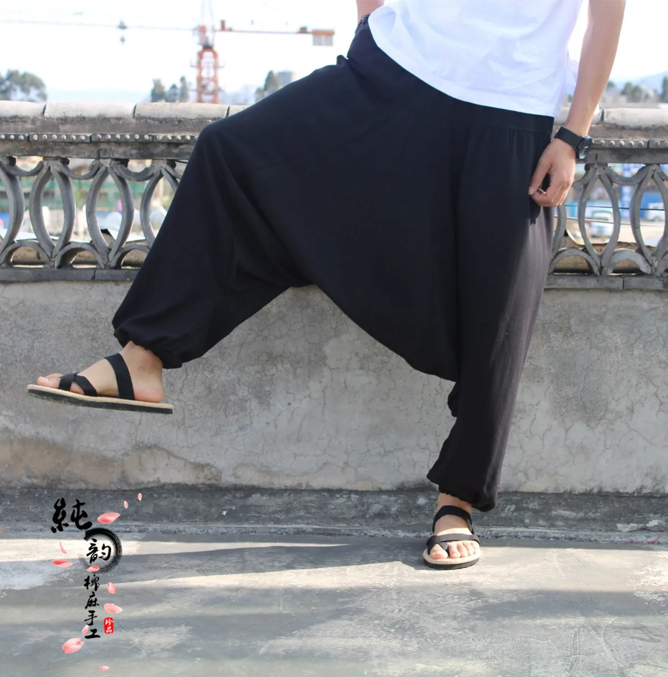 Linen Cotton Harem Cross Pants Men Baggy Ethnic Pants China Yunnan Men Crotch Wide Leg Pants Male Casual Loose Hip Hop Trousers
Linen Cotton Harem Cross Pants Men Baggy Ethnic Pants China Yunnan Men Crotch Wide Leg Pants Male Casual Loose Hip Hop Trousers