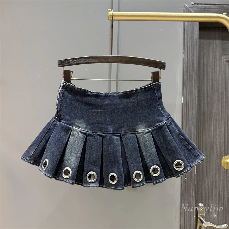Retro Design Pleated Short Skirt Women's 2025 Summer European and American Style High Waist Spice Girl Slimming Blue Denim Skirt
Retro Design Pleated Short Skirt Women's 2025 Summer European and American Style High Waist Spice Girl Slimming Blue Denim Skirt