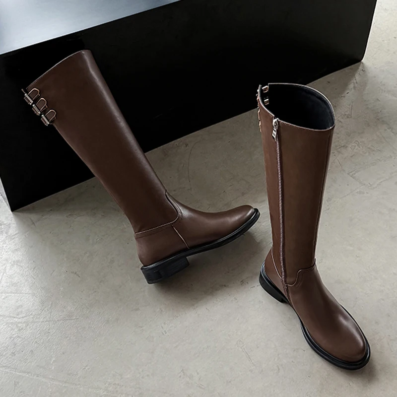 Flats Women's High Boots Fashion Dress Shoes Dress Designer Winter Chelsea Botas 2025 New Knee High Motorcycle Boots Para Mujer
Flats Women's High Boots Fashion Dress Shoes Dress Designer Winter Chelsea Botas 2025 New Knee High Motorcycle Boots Para Mujer