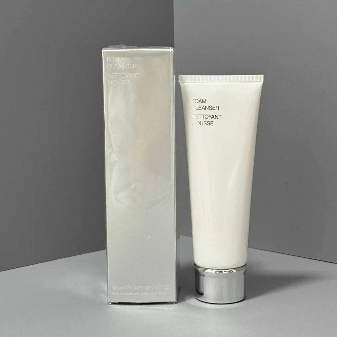 Foam Cleanser 125ml Nettoyant Mousse Gentle Face Wash
Foam Cleanser 125ml Nettoyant Mousse Gentle Face Wash