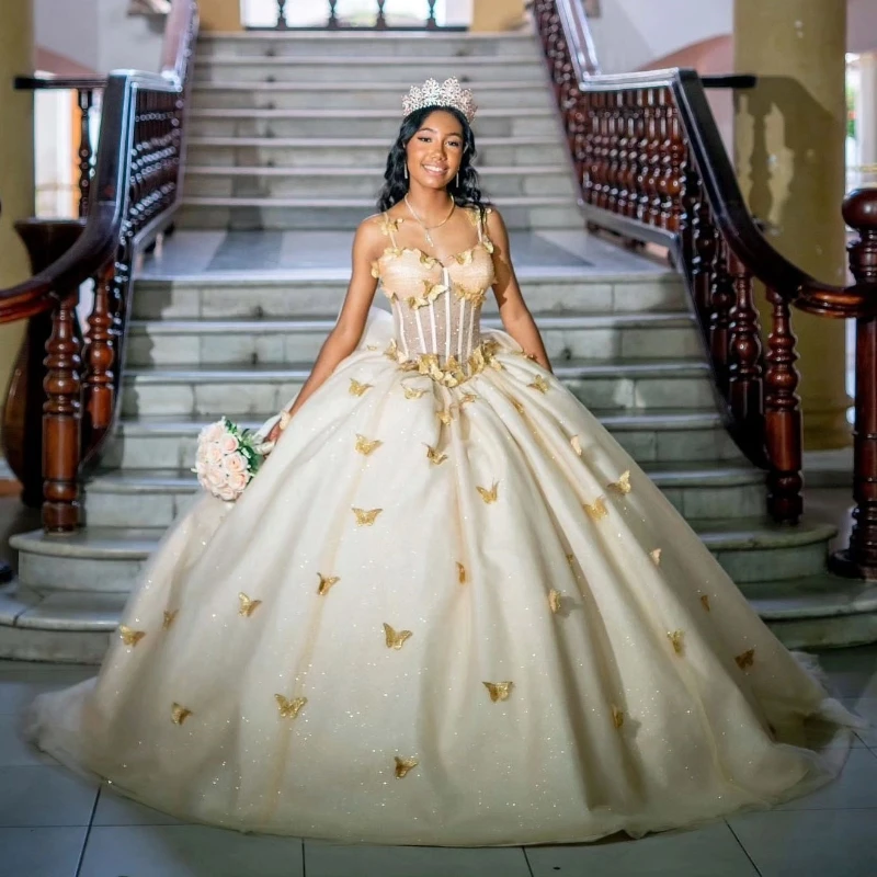Lorencia Princess Champagne Quinceanera Dress 2024 Off Shoulder Bow Butterfly Gillter Sequins Corset Vestidos De 15 Años YQD629
Lorencia Princess Champagne Quinceanera Dress 2024 Off Shoulder Bow Butterfly Gillter Sequins Corset Vestidos De 15 Años YQD629