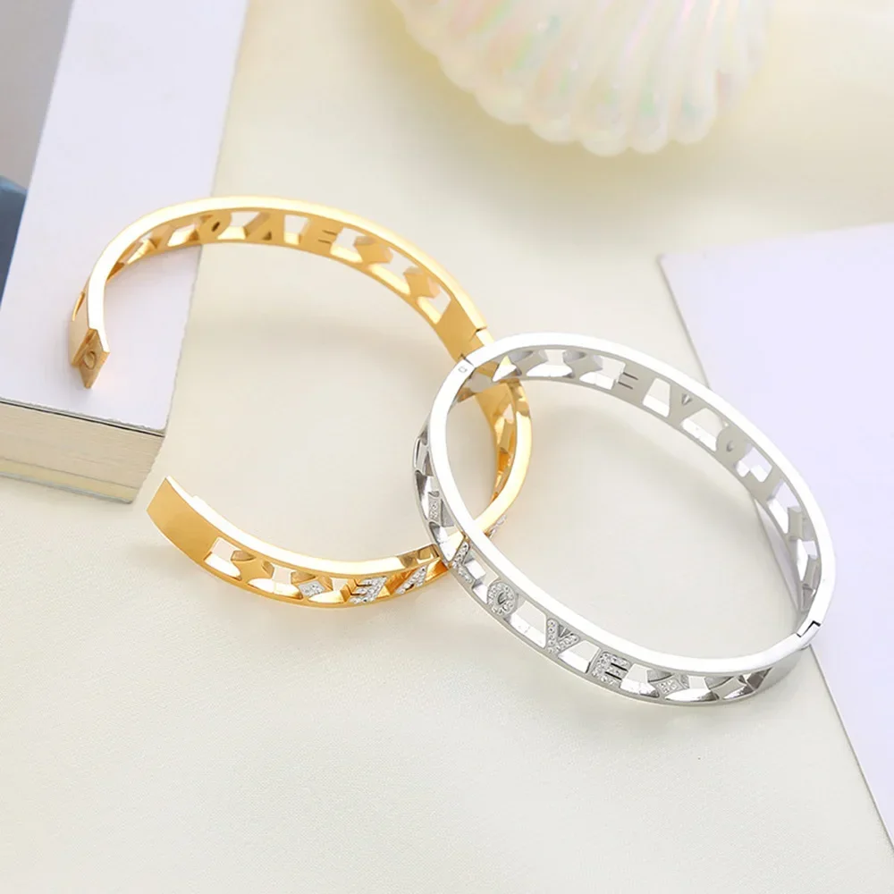 Fashion LOVE Crystal Star Cuff Bracelet & Bangles for Women Lady Jewelry Charm Bracelet Valentine's Gift
Fashion LOVE Crystal Star Cuff Bracelet & Bangles for Women Lady Jewelry Charm Bracelet Valentine's Gift