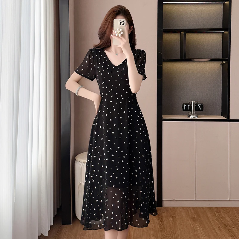Polka Dot Chiffon Dress Elegant Standard Fit Polyester Fiber Short Sleeve V Neck a Line Skirt Beautiful Absolutely Stunning W...
Polka Dot Chiffon Dress Elegant Standard Fit Polyester Fiber Short Sleeve V Neck a Line Skirt Beautiful Absolutely Stunning W...