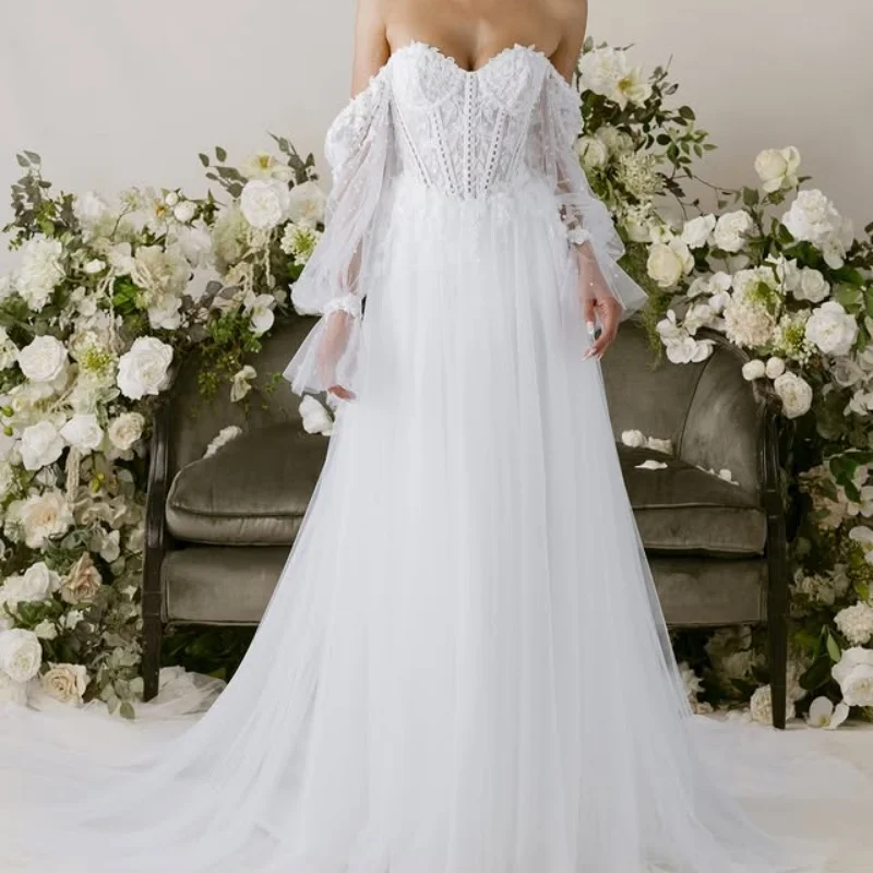 White Sweetheart Ball Gown Wedding Dress With Decoration A-Line vitable Long Sleeves Detachable Train Bridal Gowns Customized
White Sweetheart Ball Gown Wedding Dress With Decoration A-Line vitable Long Sleeves Detachable Train Bridal Gowns Customized