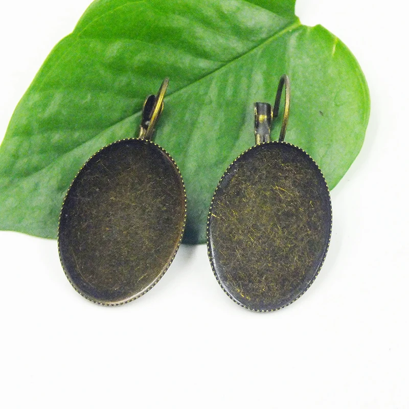 100pcs Antique Bronze Ear Hook Earrings Findings With Oval Pad Base.DIY high-quality ear ring bracket. Jewelry accessories
100pcs Antique Bronze Ear Hook Earrings Findings With Oval Pad Base.DIY high-quality ear ring bracket. Jewelry accessories