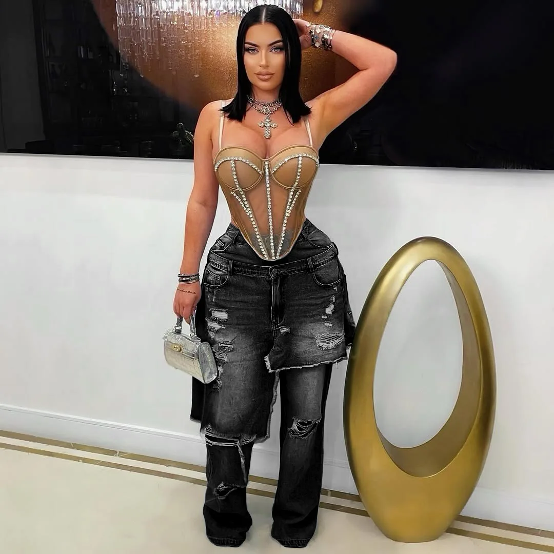 Streetwear Ripped Jeans Cargo Pants Sexy Women High Waist Elegant Patchwork Denim Straight Trousers
Streetwear Ripped Jeans Cargo Pants Sexy Women High Waist Elegant Patchwork Denim Straight Trousers