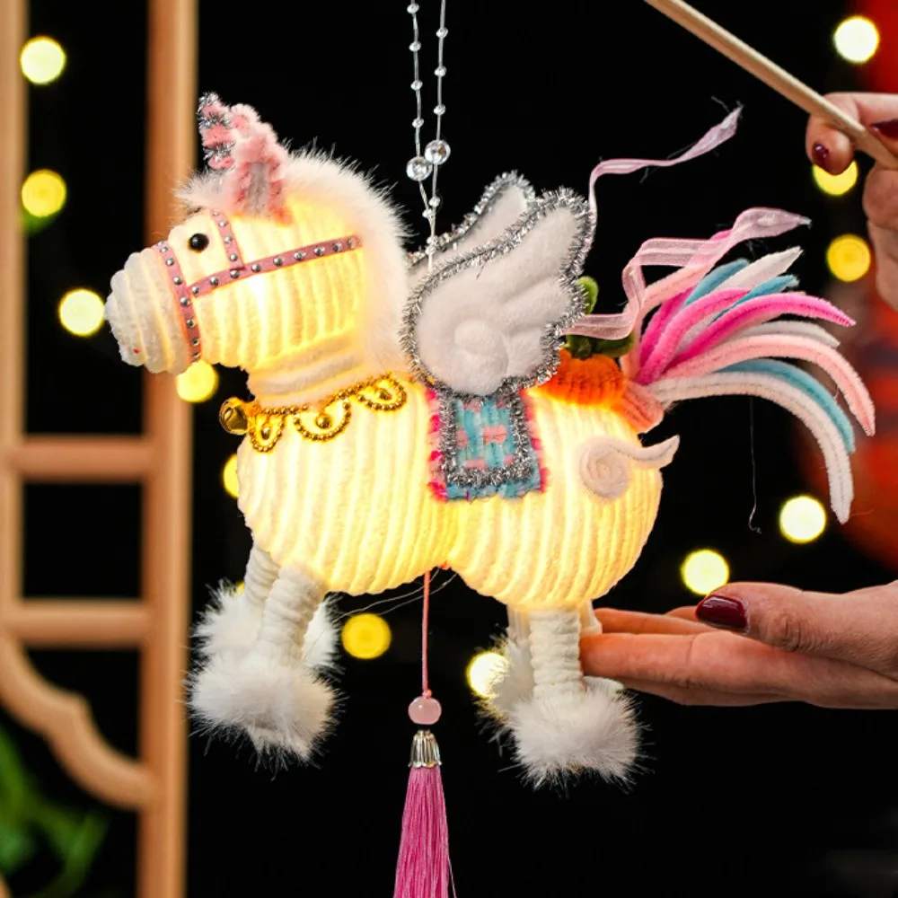 DIY Material Kit Luminous Horse Lantern Handmade with Tassel Spring Festival Lantern Year of The Horse Blessing Words
DIY Material Kit Luminous Horse Lantern Handmade with Tassel Spring Festival Lantern Year of The Horse Blessing Words