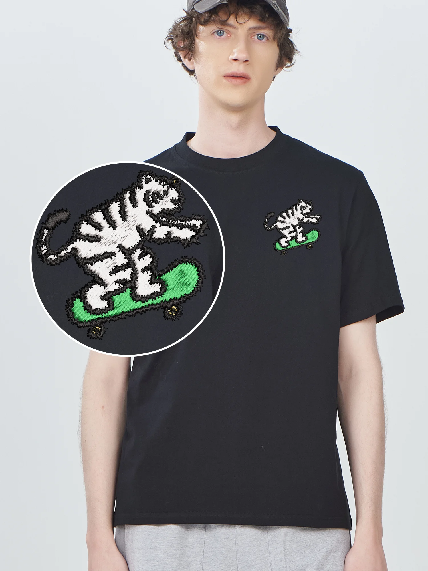 Tiger Playing Skateboard Embroidered Tshirts Breathable Design Streetwear Fashion Embroidery Summer Tops Best Gift
Tiger Playing Skateboard Embroidered Tshirts Breathable Design Streetwear Fashion Embroidery Summer Tops Best Gift