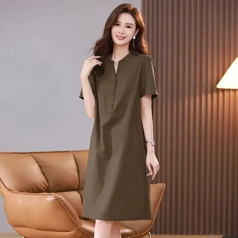 Simple Solid Color Polo Neck Short Sleeve A Line Dress For Women Casual Loose Fit Knee Length Daily Wear Summer Style
Simple Solid Color Polo Neck Short Sleeve A Line Dress For Women Casual Loose Fit Knee Length Daily Wear Summer Style