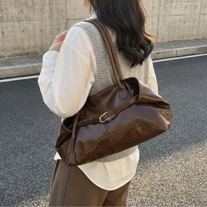 Women's Oil Wax Leather Shoulder Bag with Detail Spacious for Daily Casual Office Streetwear Weekend Travel Errands & Daily Use
Women's Oil Wax Leather Shoulder Bag with Detail Spacious for Daily Casual Office Streetwear Weekend Travel Errands & Daily Use