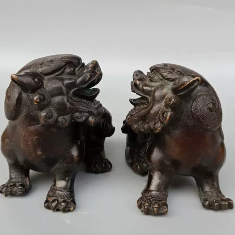 Vintage copper lion statue ornament a pair home feng shui auspicious decorations creative desktop ornament handicraft
Vintage copper lion statue ornament a pair home feng shui auspicious decorations creative desktop ornament handicraft