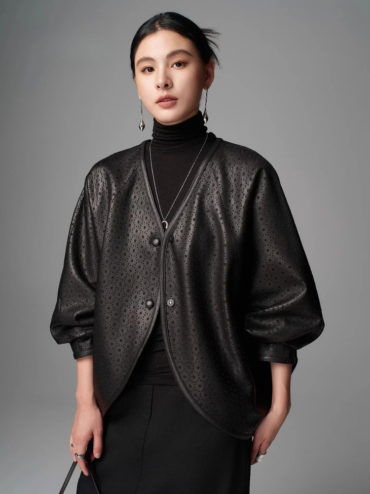 Casual Oversize Genuine Leather Jackets for Women Simple V-neck Batwing Sleeve Hollow Design Soft Black Real Sheepskin Coat
Casual Oversize Genuine Leather Jackets for Women Simple V-neck Batwing Sleeve Hollow Design Soft Black Real Sheepskin Coat