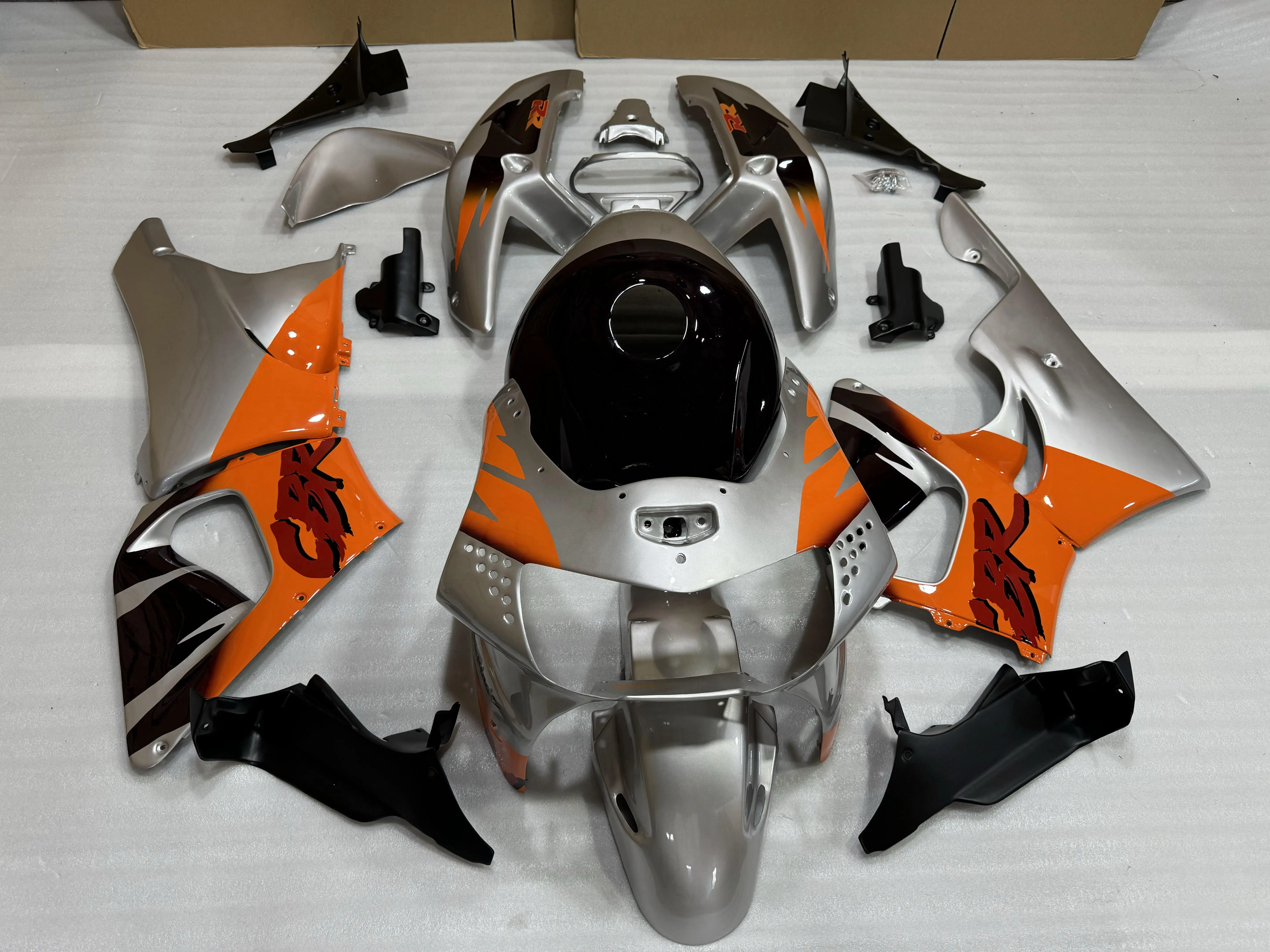 Fairing Kit Fit For HONDA CBR 900RR 900 1998 1999 Orange Black Fairing CBR900RR 919 98 99 ABS Plastic Motorcycle Shell Accessori
Fairing Kit Fit For HONDA CBR 900RR 900 1998 1999 Orange Black Fairing CBR900RR 919 98 99 ABS Plastic Motorcycle Shell Accessori