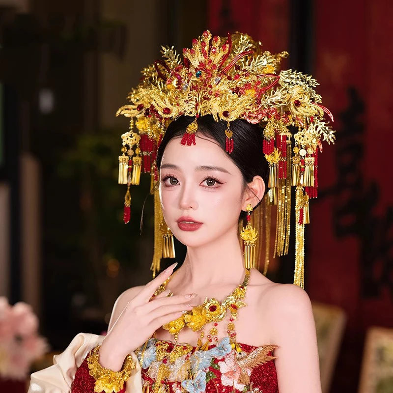 Luxurious Golden Wedding Hair Crown Chinese Classical Xiuhe Costume Head Accessories For Bridal
Luxurious Golden Wedding Hair Crown Chinese Classical Xiuhe Costume Head Accessories For Bridal