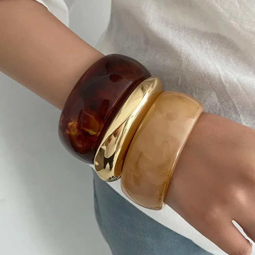 New Boho Brown Acrylic Resin Bangles Hip Hop Hand Jewelry Wide Bangles Heavy Metal Chunky Bangles
New Boho Brown Acrylic Resin Bangles Hip Hop Hand Jewelry Wide Bangles Heavy Metal Chunky Bangles