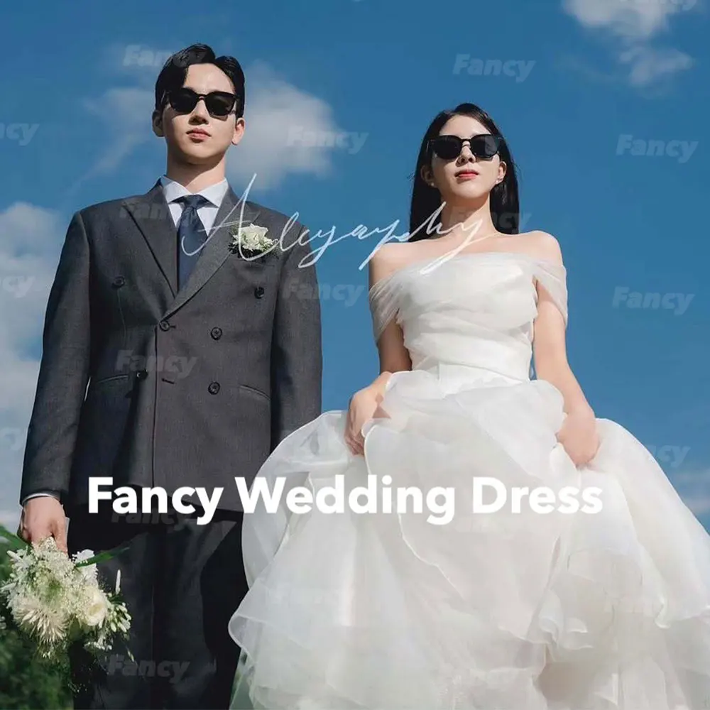 Fancy Princess Off Shoulder Wedding Dress Korea Garden Photo Shoot A Line Organza Bridal Gown Floor Length Customized
Fancy Princess Off Shoulder Wedding Dress Korea Garden Photo Shoot A Line Organza Bridal Gown Floor Length Customized