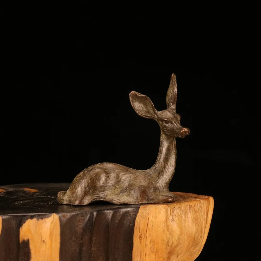 Chinese deer ornament, tea table tea pet household desktop ornament, weighing about 120g, 5.6cm long and 2.3cm wide
Chinese deer ornament, tea table tea pet household desktop ornament, weighing about 120g, 5.6cm long and 2.3cm wide