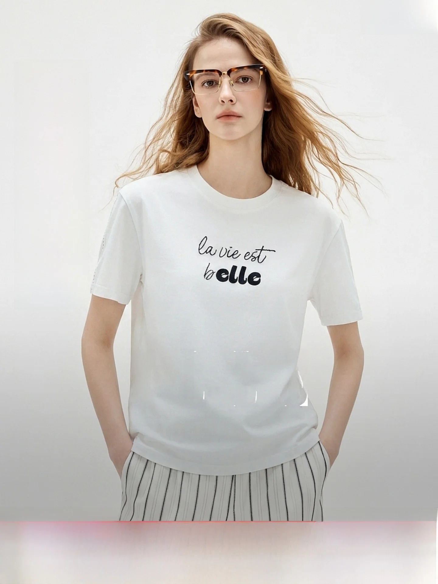Elle Commuter Style Short Sleeve round Neck T-Shirt Fashionable Embroidered Print Simple Summer New Design Women's Top
Elle Commuter Style Short Sleeve round Neck T-Shirt Fashionable Embroidered Print Simple Summer New Design Women's Top