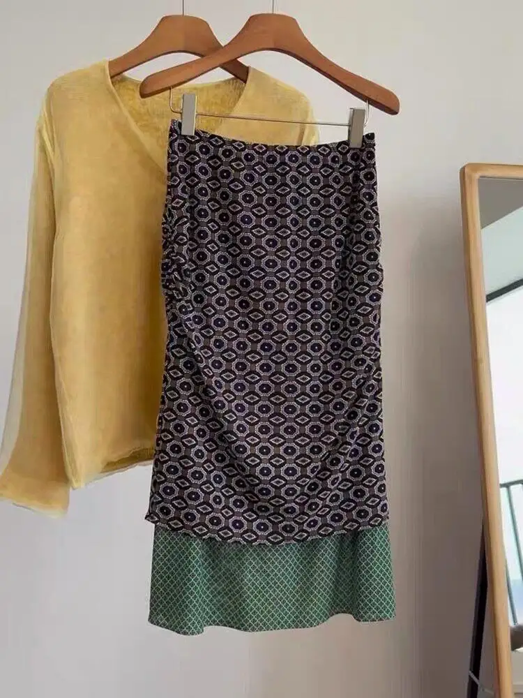 Elegant Geometric Print High Waist Elastic Waistband Brown Midi Skirt for Women Casual Spring Season Versatile A-Line Skirt
Elegant Geometric Print High Waist Elastic Waistband Brown Midi Skirt for Women Casual Spring Season Versatile A-Line Skirt