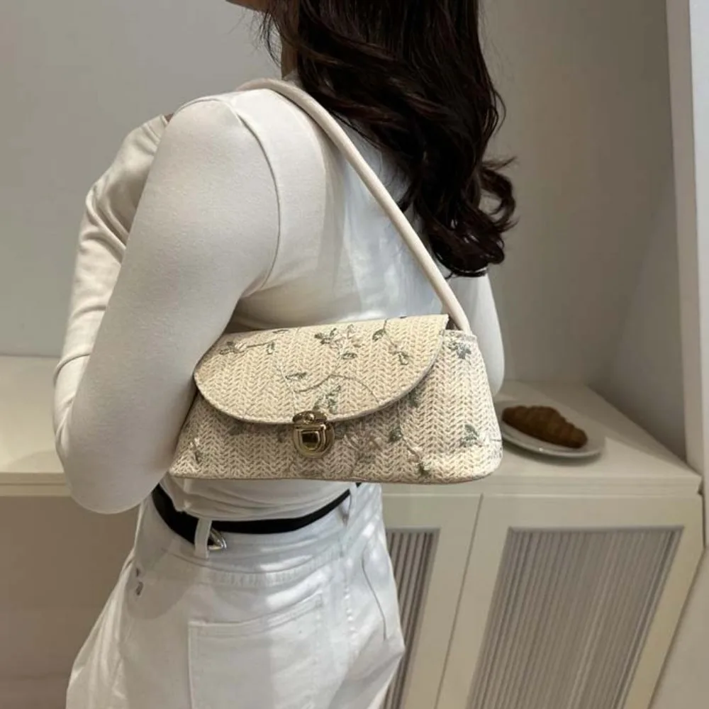 Elegant Grass Woven Shoulder Bag Embroidery Beige Beach Straw Hobo Large Capacity Polyester Lace Woven Underarm Bag Travel
Elegant Grass Woven Shoulder Bag Embroidery Beige Beach Straw Hobo Large Capacity Polyester Lace Woven Underarm Bag Travel
