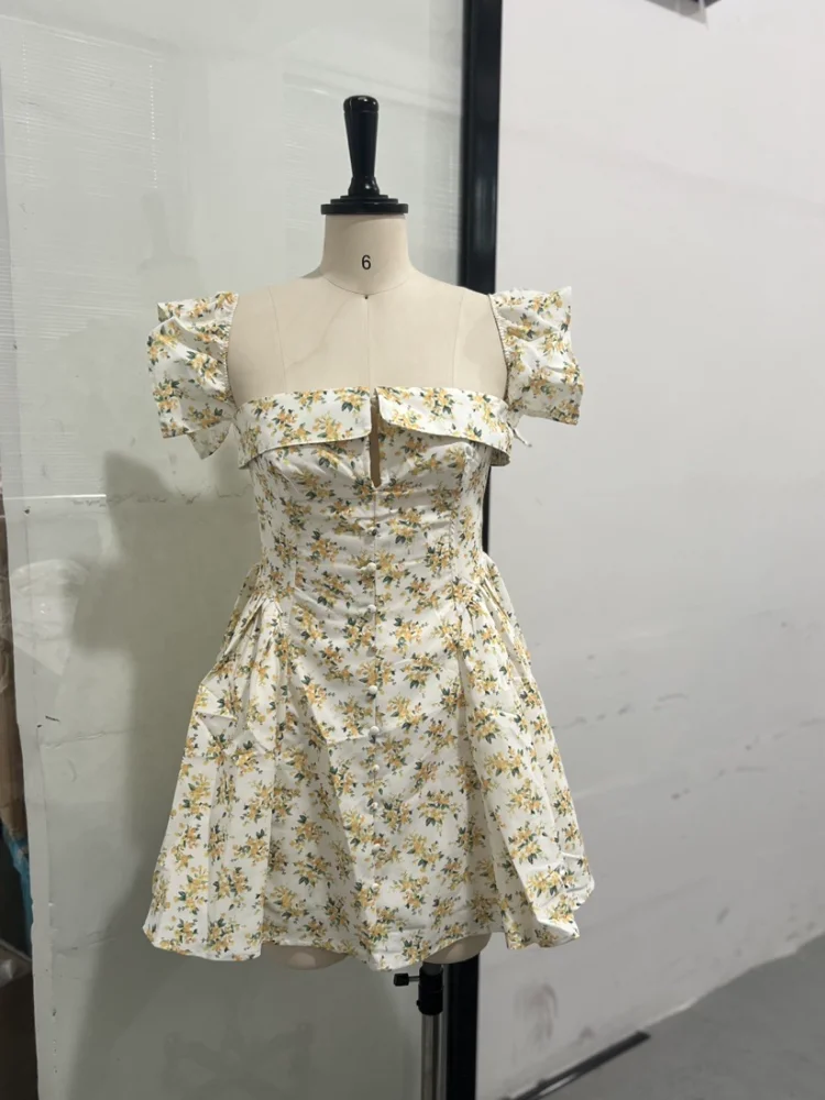 Sweet Women Print A-line Mini Dress Flying Sleeves Backless Sleeveless Single Breasted Ruffle Robe 2025 Summer Female Y2k Gown
Sweet Women Print A-line Mini Dress Flying Sleeves Backless Sleeveless Single Breasted Ruffle Robe 2025 Summer Female Y2k Gown
