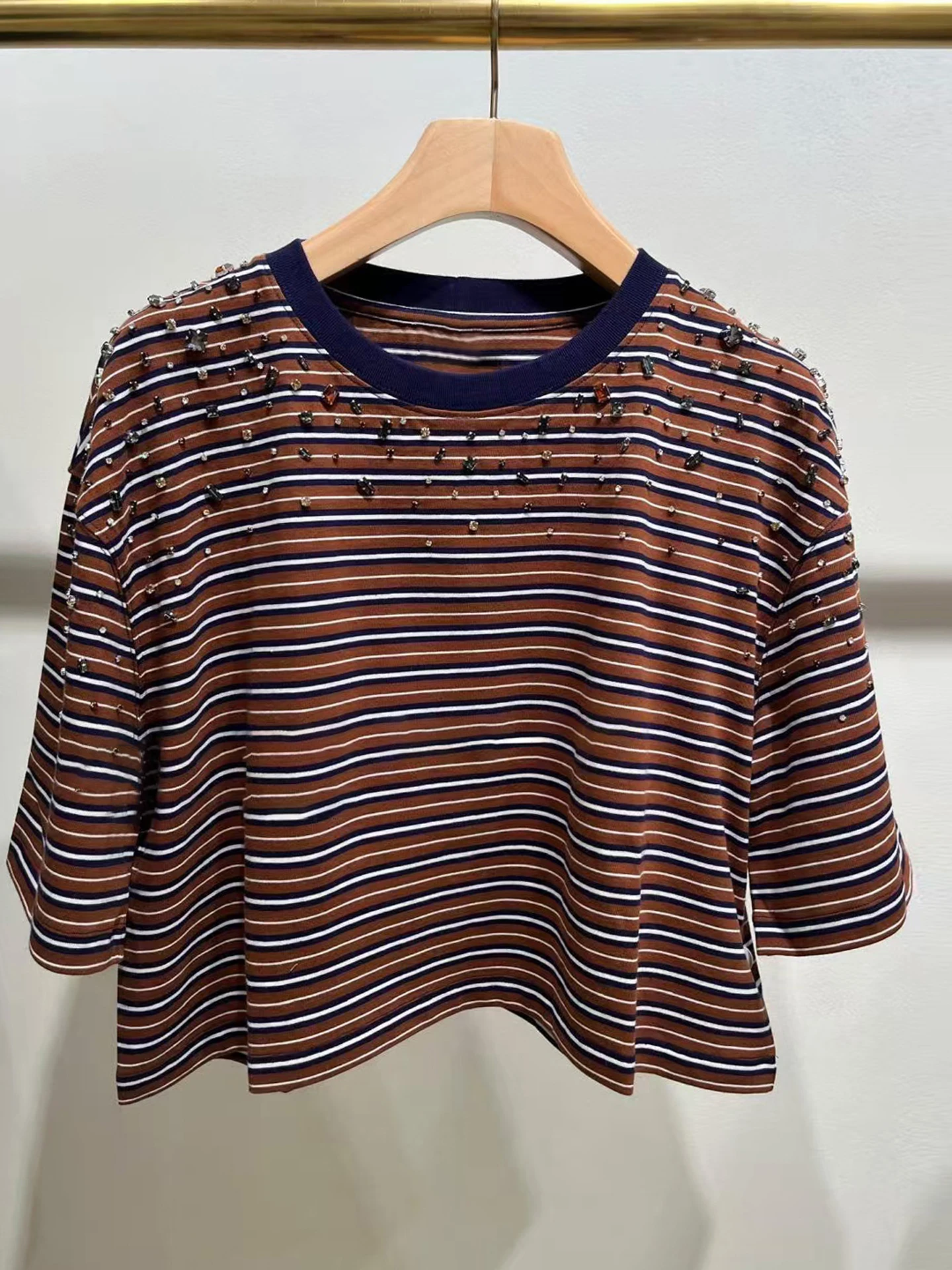 S Home South Oil High End Women's Casual Stripe T-irt ort Sle Diamond Pasting Versatile Top for Commuting in Autumn 
S Home South Oil High End Women's Casual Stripe T-irt ort Sle Diamond Pasting Versatile Top for Commuting in Autumn