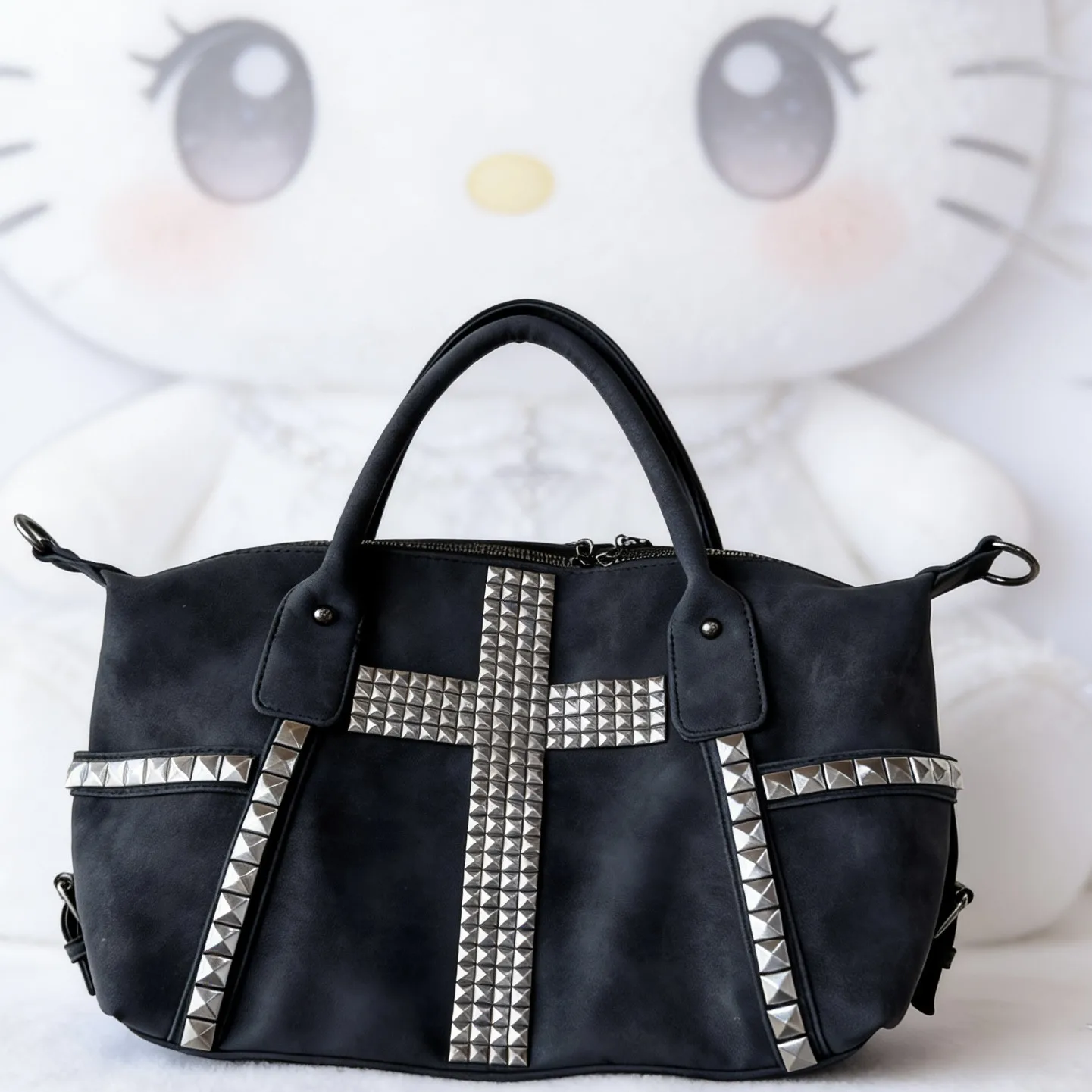Original Dark Subculture Shoulder Bag Punk Rivet Crossbody Bag Handbag for Women's Large-capacity Messenger Bags
Original Dark Subculture Shoulder Bag Punk Rivet Crossbody Bag Handbag for Women's Large-capacity Messenger Bags