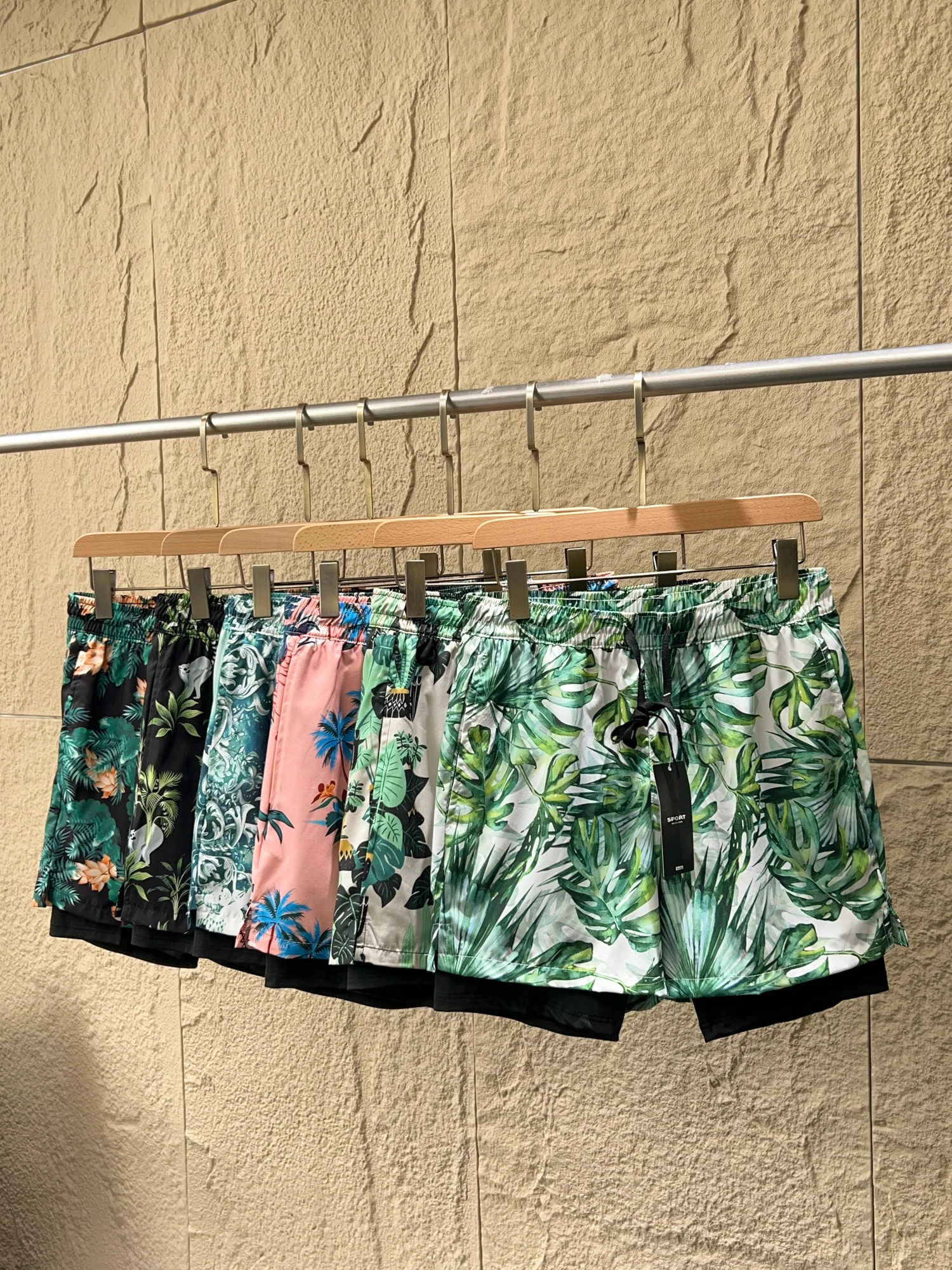 Cool Lightweight Men's Beach Shorts Quick Dry Breathable Double Layer Inner Outdoor Sports Lightweight Comfortable Shorts
Cool Lightweight Men's Beach Shorts Quick Dry Breathable Double Layer Inner Outdoor Sports Lightweight Comfortable Shorts