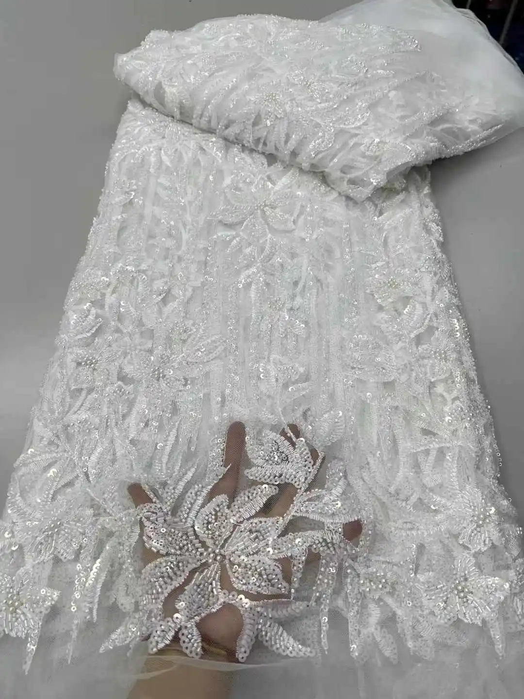 High -End French Luxury Stones Beads Mesh Lace Latest Popular African Sequins Tulle Lace Embroidery Net Fabric For Wedding Dress
High -End French Luxury Stones Beads Mesh Lace Latest Popular African Sequins Tulle Lace Embroidery Net Fabric For Wedding Dress