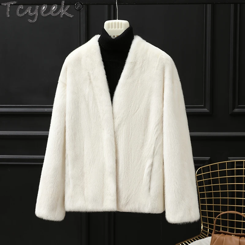 Tcyeek Natural Mink Fur Coat Women Short Style Winter Women's Fur Jackets 2023 Fashion White Whole Mink High-end Coats V-neck
Tcyeek Natural Mink Fur Coat Women Short Style Winter Women's Fur Jackets 2023 Fashion White Whole Mink High-end Coats V-neck