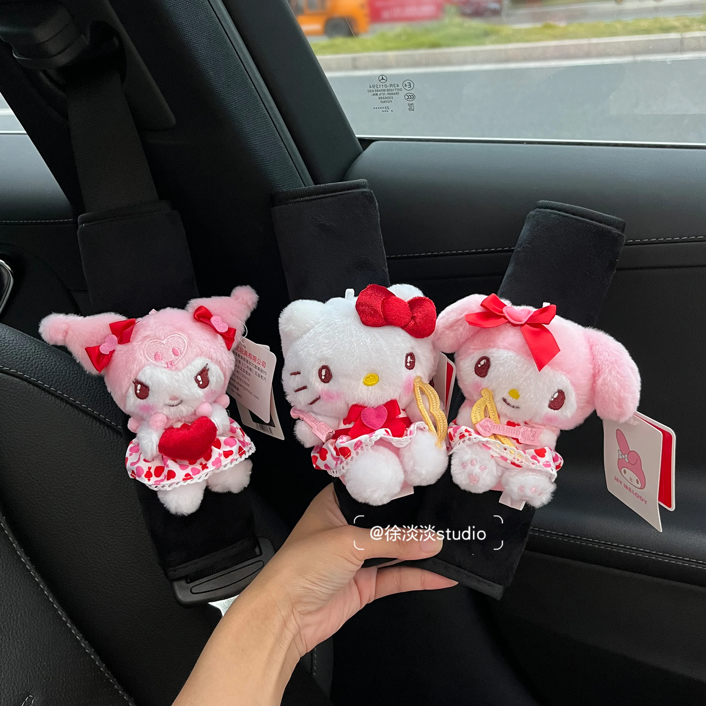 Sanrio Car Seat Belt Shoulder Cover Decompression Comfort Car Accessories Safety Belt Protective Cover
Sanrio Car Seat Belt Shoulder Cover Decompression Comfort Car Accessories Safety Belt Protective Cover