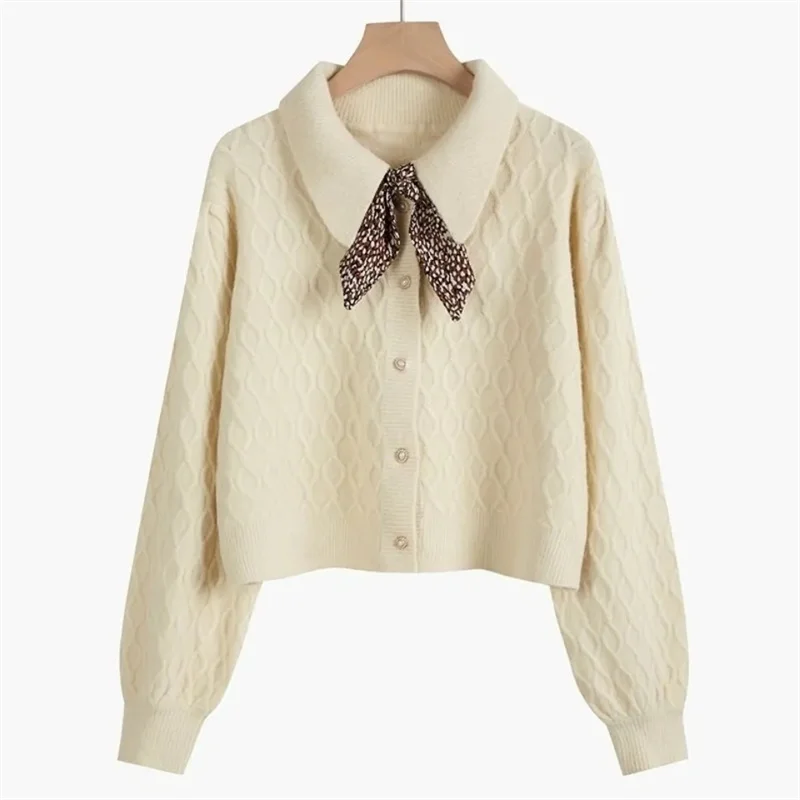 Fried Dough Twists Short Sweater Women's Pullover Wear Spring Autumn 2023 New Fashion Simple Commuting Cardigan Coat Small Doll
Fried Dough Twists Short Sweater Women's Pullover Wear Spring Autumn 2023 New Fashion Simple Commuting Cardigan Coat Small Doll