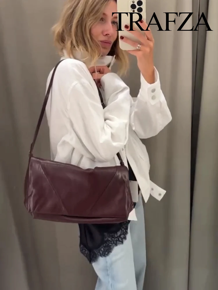 TRAFZA Women New Fashion Casual Long Sleeves Jackets White High Collar Single-Breasted Female Autumn Street Style Short Coats
TRAFZA Women New Fashion Casual Long Sleeves Jackets White High Collar Single-Breasted Female Autumn Street Style Short Coats
